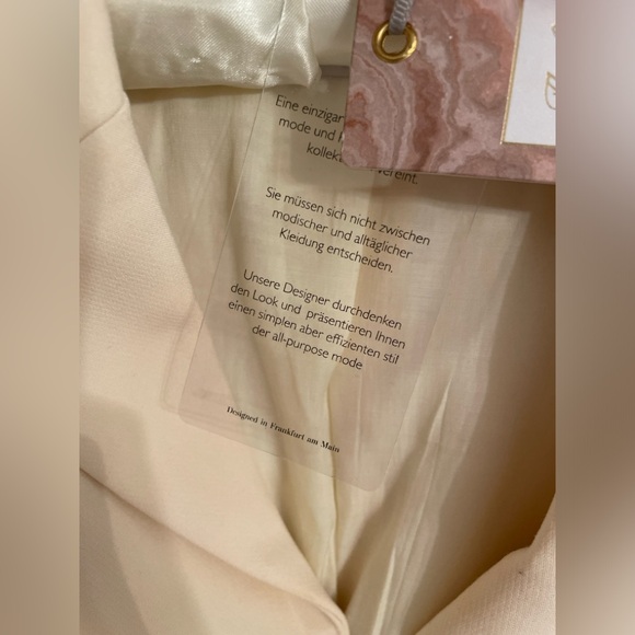 Suit Dress Cream - Picture 5 of 6